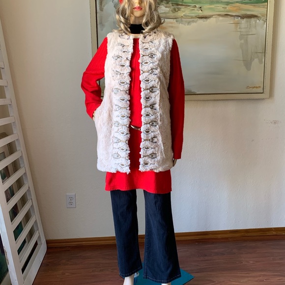 Flying Tomato Embroidered Faux Fur Vest - Picture 3 of 17
